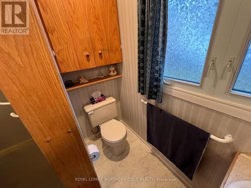 1 Algonquin Avenue, Kirkland Lake, ON - Indoor Photo Showing Bathroom