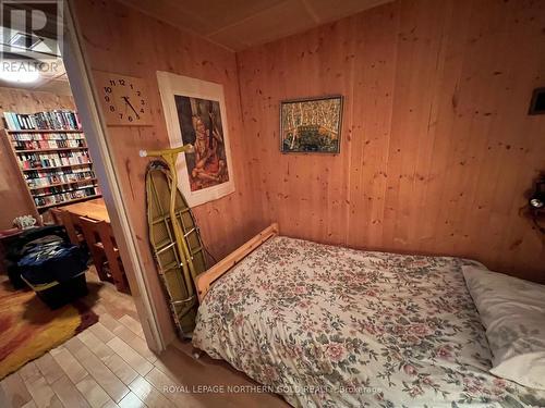 1 Algonquin Avenue, Kirkland Lake, ON - Indoor Photo Showing Bedroom