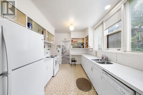 2 Garden Circle, Toronto, ON - Indoor Photo Showing Kitchen With Double Sink