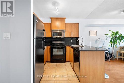 16H - 8 Rosebank Drive, Toronto, ON - Indoor Photo Showing Kitchen