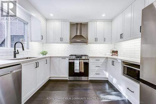 289 Tranquil Court, Pickering, ON - Indoor Photo Showing Kitchen With Stainless Steel Kitchen With Upgraded Kitchen