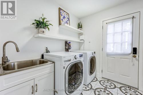 289 Tranquil Court, Pickering, ON - Indoor Photo Showing Laundry Room