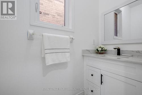 62 Laramie Crescent, Vaughan, ON -  Photo Showing Bathroom