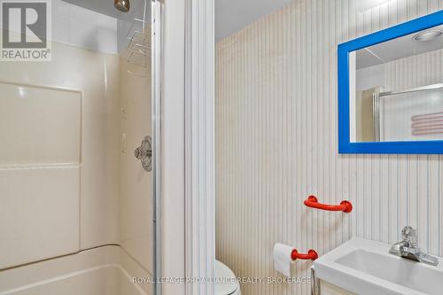 1021 Sydenham Road, Kingston (City Northwest), ON - Indoor Photo Showing Bathroom