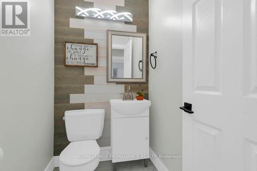 48 Fleming Road, Quinte West, ON - Indoor Photo Showing Bathroom