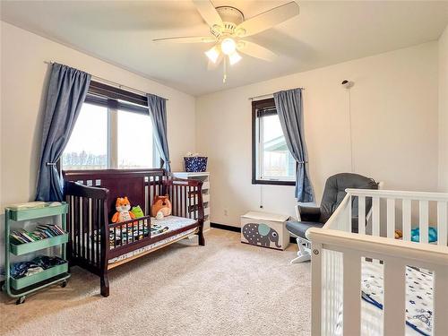 44 Kemville Crescent, Kemnay, MB - Indoor Photo Showing Bedroom