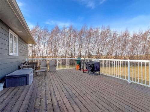 44 Kemville Crescent, Kemnay, MB - Outdoor With Deck Patio Veranda With Exterior