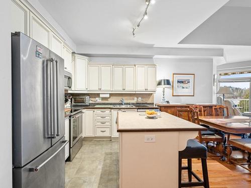 Cuisine - H-8 Rue Ste-Lucie, Sainte-Agathe-Des-Monts, QC - Indoor Photo Showing Kitchen