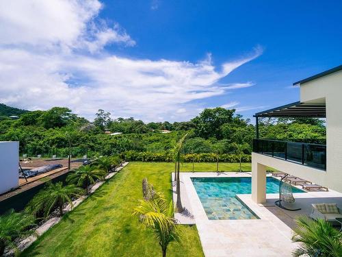 VÃ©randa - 300 N Entrace Marvista, Mar Vista, Guanacaste, Autres Pays / Other Countries, QC - Outdoor With In Ground Pool