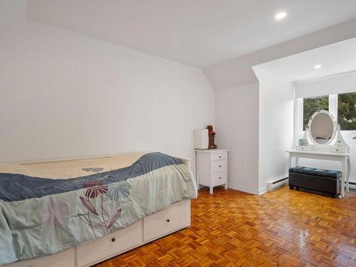 Chambre Ã Â coucher - 6346 Rue De Prince-Rupert, Laval (Auteuil), QC - Indoor Photo Showing Bedroom