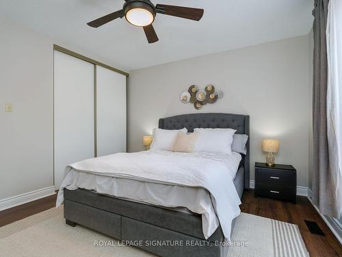 5-36 Yorkminster Rd, Toronto, ON - Indoor Photo Showing Bedroom