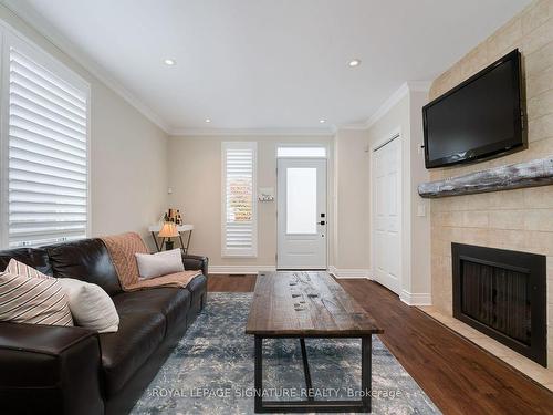 5-36 Yorkminster Rd, Toronto, ON - Indoor Photo Showing Living Room With Fireplace