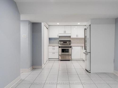 6 Robert St, Markham, ON - Indoor Photo Showing Kitchen