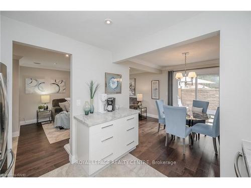 2-669 Francis Rd, Burlington, ON - Indoor Photo Showing Dining Room