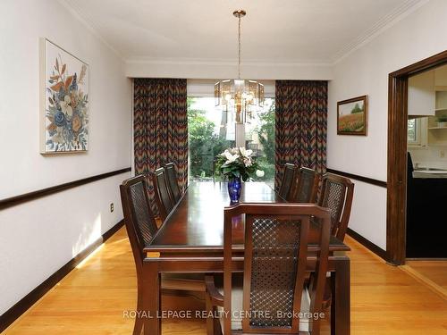 3338 Enniskillen Circ, Mississauga, ON - Indoor Photo Showing Dining Room