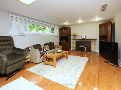 3338 Enniskillen Circ, Mississauga, ON - Indoor Photo Showing Living Room With Fireplace