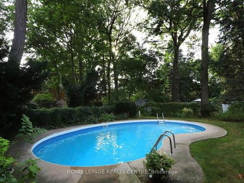 3338 Enniskillen Circ, Mississauga, ON - Outdoor With In Ground Pool With Backyard