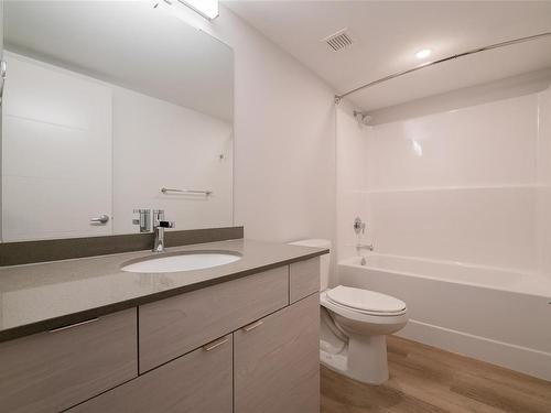 213-4820 Cedar Ridge Pl, Nanaimo, BC - Indoor Photo Showing Bathroom