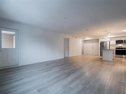 213-4820 Cedar Ridge Pl, Nanaimo, BC - Indoor Photo Showing Kitchen