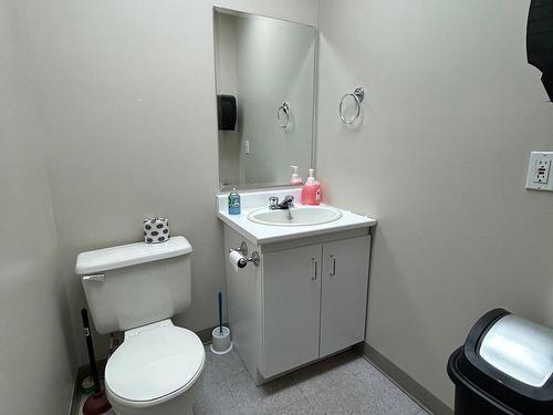 Powder room - 200-1-56 Av. Principale, Rouyn-Noranda, QC - Indoor Photo Showing Bathroom