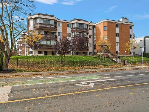 105-1560 Hillside Ave, Victoria, BC - Outdoor With Exterior