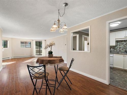 105-1560 Hillside Ave, Victoria, BC - Indoor