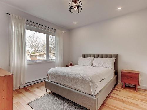 Master bedroom - 51 Rue Genest, Saint-Jean-Sur-Richelieu, QC - Indoor Photo Showing Bedroom