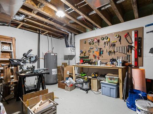 Atelier - 21 8E Avenue, Beauharnois, QC - Indoor Photo Showing Basement