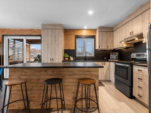 Cuisine - 21 8E Avenue, Beauharnois, QC - Indoor Photo Showing Kitchen