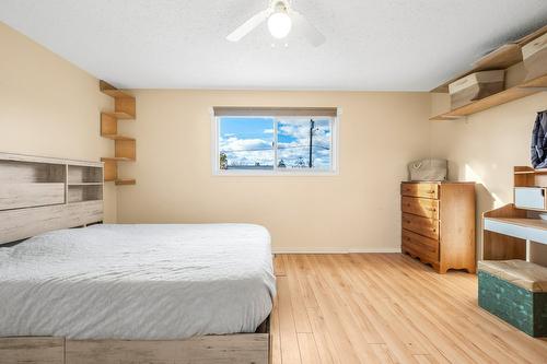 1605 29 Street, Vernon, BC - Indoor Photo Showing Bedroom