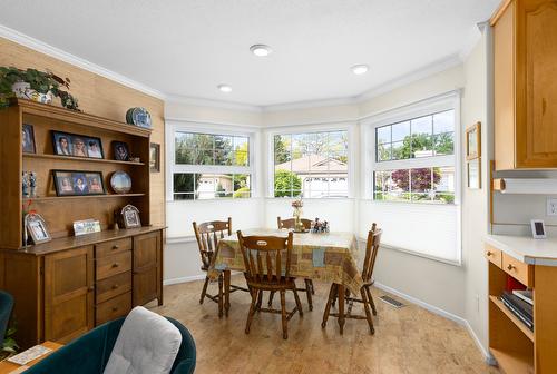 23-1201 Cameron Avenue, Kelowna, BC - Indoor Photo Showing Dining Room