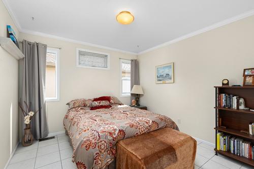 23-1201 Cameron Avenue, Kelowna, BC - Indoor Photo Showing Bedroom