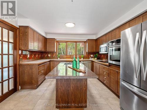 13397 Centreville Creek Road, Caledon, ON - Indoor Photo Showing Kitchen