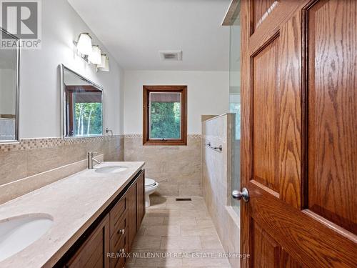 13397 Centreville Creek Road, Caledon, ON - Indoor Photo Showing Bathroom