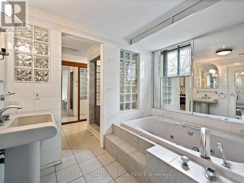 13397 Centreville Creek Road, Caledon, ON - Indoor Photo Showing Bathroom