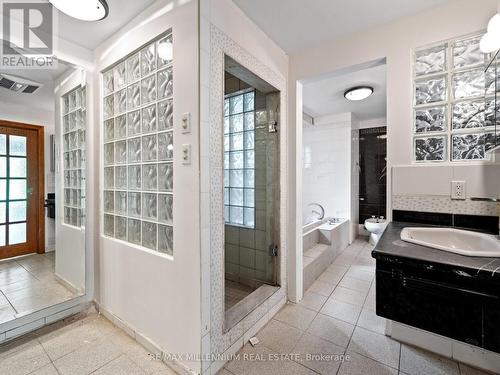 13397 Centreville Creek Road, Caledon, ON - Indoor Photo Showing Bathroom