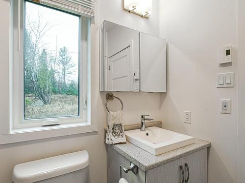 Bathroom - 7 Av. Du Parc, Gore, QC - Indoor Photo Showing Bathroom