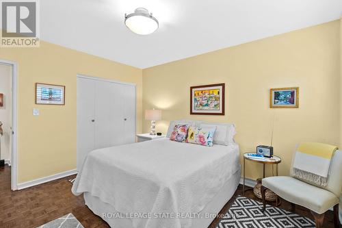 1 - 245 Bay Street S, Hamilton, ON - Indoor Photo Showing Bedroom