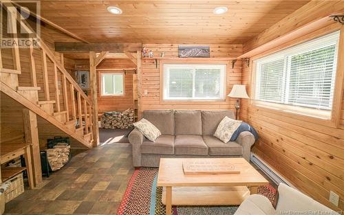 40 Skiers Lane, Crabbe Mountain, NB - Indoor Photo Showing Living Room