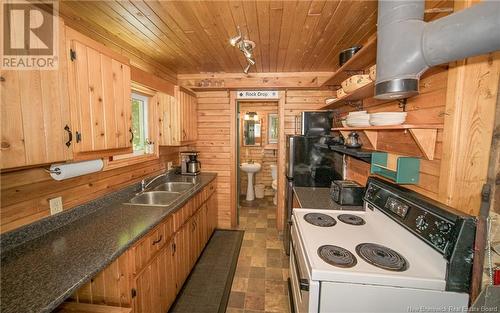 40 Skiers Lane, Crabbe Mountain, NB - Indoor Photo Showing Kitchen With Double Sink