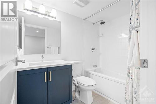 608 Bridgeport Avenue, Ottawa, ON - Indoor Photo Showing Bathroom