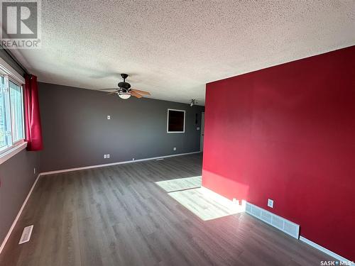 1021 Bison Avenue, Weyburn, SK - Indoor Photo Showing Other Room