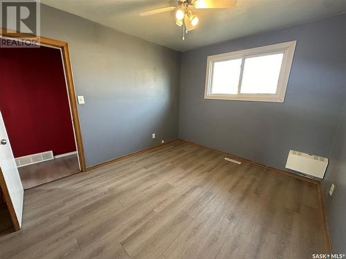 1021 Bison Avenue, Weyburn, SK - Indoor Photo Showing Other Room