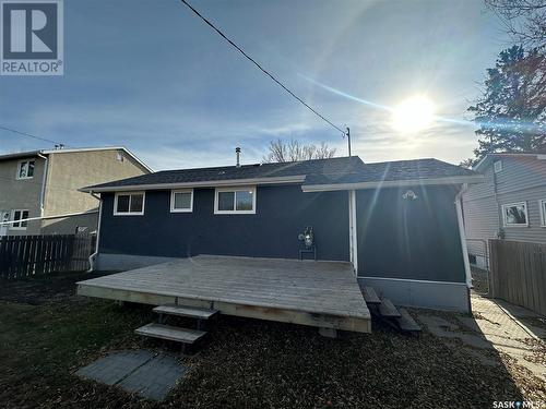 1021 Bison Avenue, Weyburn, SK - Outdoor