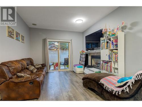 1798 Olympus Way Way Unit# 20, West Kelowna, BC - Indoor Photo Showing Living Room With Fireplace