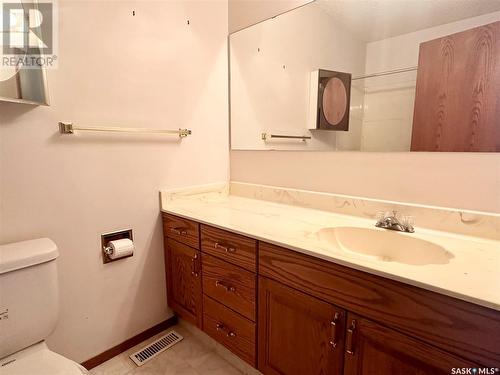 22 Poundmaker Trail, North Battleford, SK - Indoor Photo Showing Bathroom