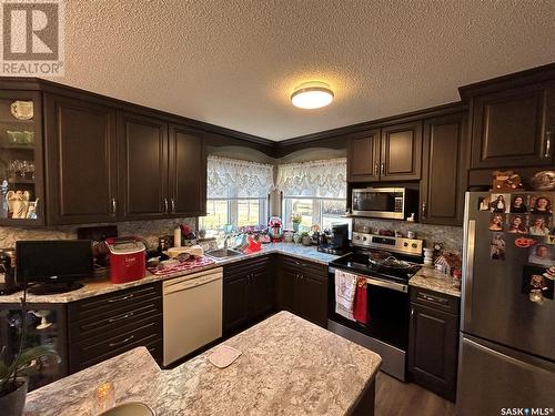 Mckee Acreage, Golden West Rm No. 95, SK - Indoor Photo Showing Kitchen