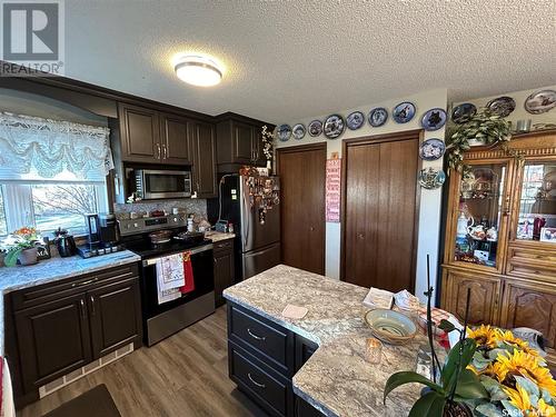 Mckee Acreage, Golden West Rm No. 95, SK - Indoor Photo Showing Kitchen