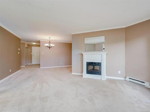 2135-2600 Ferguson Rd, Central Saanich, BC - Indoor Photo Showing Living Room With Fireplace