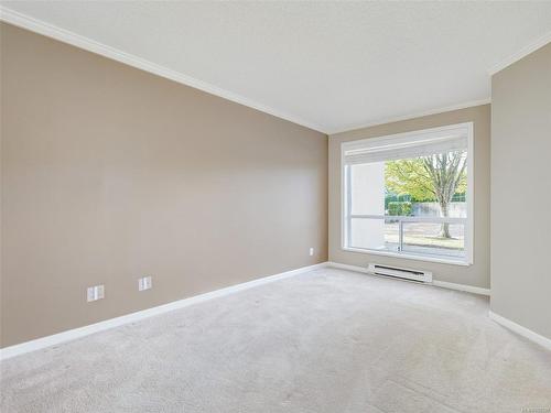 2135-2600 Ferguson Rd, Central Saanich, BC - Indoor Photo Showing Other Room